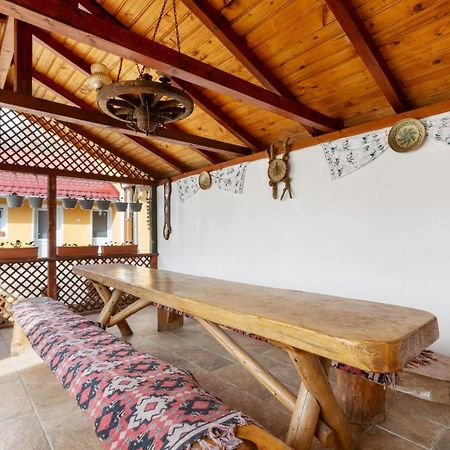 Casa Rasnoveana Εξωτερικό φωτογραφία